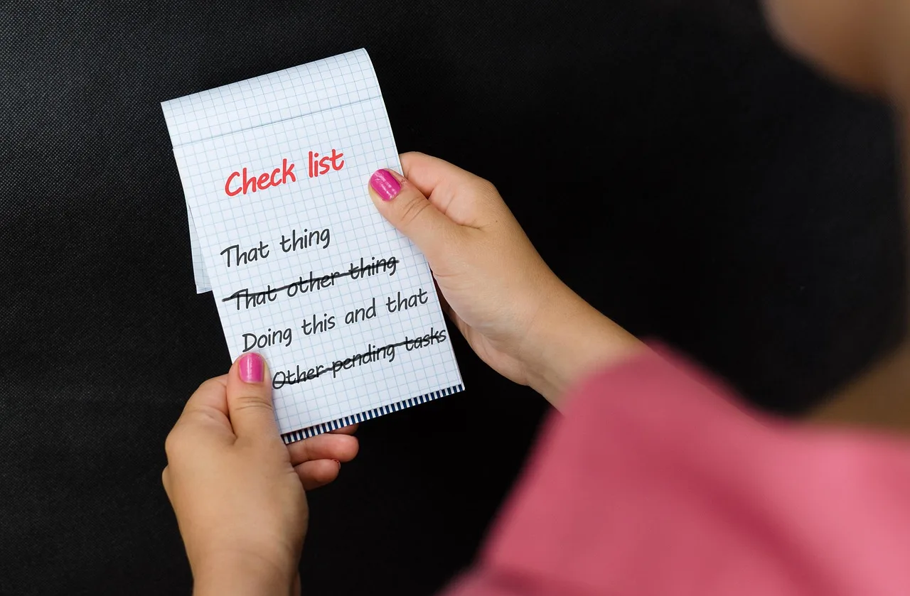 checklist, tasks, notepad, note, items, paper, priorities, organization, list, closeup, checklist, checklist, checklist, priorities, priorities, priorities, priorities, priorities. A Retention Checklist Covering Billing, Loyalty, and Data Controls